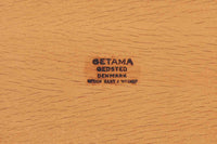 北欧より買い付けた、「GE530」オットマンです。クッションはウレタンのみでスプリングは内包されていません。このため、ウェグナーのソファの中でも柔らかい座り心地です。本体には上質なオーク材が使われており、そのナチュラルな色合いは日本の家屋とも調和します。