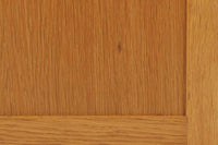 Borge mogensenがSoborg社のためにデザインしたユニットシェルフをご紹介いたします。このシェルフは、高品質なオーク材が用いられており、ナチュラルな風合いが特徴的です。ガラス扉が採用されており、食器棚としてもご使用いただけます。また、使う環境に応じて2段にしたりなど、柔軟なレイアウトが可能です。この特徴により、住む人の環境や生活人数が変わっても、長くご使用いただけると思います。