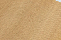 Borge mogensenがSoborg社のためにデザインしたユニットシェルフをご紹介いたします。このシェルフは、高品質なオーク材が用いられており、ナチュラルな風合いが特徴的です。ガラス扉が採用されており、食器棚としてもご使用いただけます。また、使う環境に応じて2段にしたりなど、柔軟なレイアウトが可能です。この特徴により、住む人の環境や生活人数が変わっても、長くご使用いただけると思います。