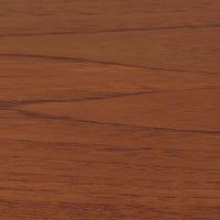 Domino Mobler社製のサイドボードは、北欧デンマークのビンテージ家具らしいシンプルかつ機能的なデザインが魅力です。チーク材を用いた温かみのある木目と深みのある色調が空間に落ち着きを与えます。左側には4杯の引き出し、右側にはスライド扉付きの収納棚を備え、食器や日用品をすっきり収めることが可能です。特徴的なスクエア型の木製ハンドルや細身の脚部が洗練された印象を与え、ダイニングやリビングでの収納家具としてだけでなく、テレビボードや飾り棚としても活躍する実用性と存在感を兼ね備えています。年月を経た風合いがより一層の魅力を引き立てる逸品です。