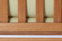 日本でも人気が高いボーエ・モーエンセンによる、チェア "model 2257"です。シンプルなデザインと強度と快適性を両立させた、軽量な四角形のフレームが特徴的です。良質なオーク材が使用されています。