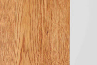 北欧より買い付けたHans J. Wegnerデザインのブックシェルフです。 彼のキャビネット類を数多く手がけたRY mobler社製の本棚です。本体はオーク材が使用されています。 シンプルなデザインながらも要所要所にウェグナーらしいデザインが施してあり、実用性にも優れている逸品です。