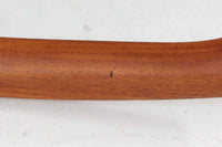 Ole Wanscherによってデザインされたmodel 166/169シングルソファの希少なロッキングタイプです。シンプルながらも優れたデザインです。そのフレームは程よい傾斜が施されており、丁寧に削りだされたチーク材は豊かな色合いとともに、ビンテージならではの温かみを感じさせます。リビングルームに配置すると、このソファでゆったりとしたリラックスタイムを楽しむことができます。座面はウレタンのみで、背もたれにはスプリングが内包されています。背面は1本ラインの初期型です。※model名には諸説があり、同じ形で166と169が混在しています。