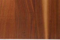北欧より買い付けたHans J. WegnerデザインによるGETAmA社製のベッドフレームは、シンプルで洗練されたデザインが特徴です。空間を広く感じさせるスッキリとしたラインが、どんなインテリアにも調和します。本体には高品質なオーク材が使用されており、自然な木目の美しさと温かみを感じることができます。シングルサイズのマットレスに対応しています。マットレスは付属しておりませんので、別途ご用意ください。。