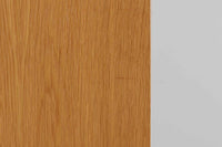 Hundevad & Co社製の造りが良いブックシェルフです。良質なオーク材が使用されています。大型で様々な本が収納可能です。Poul Hundevadならではの棚板前面のスリットとタボが見えない設計により非常にすっきりとした印象に仕上がっています。