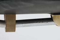 北欧より買い付けました。Arne Jacobsenデザインのセブンチェアです。アーム付きの本革モデルです。1980~1990年代頃に製造されたものと推測され、使い込まれた本革の質感が魅力的な一品です。