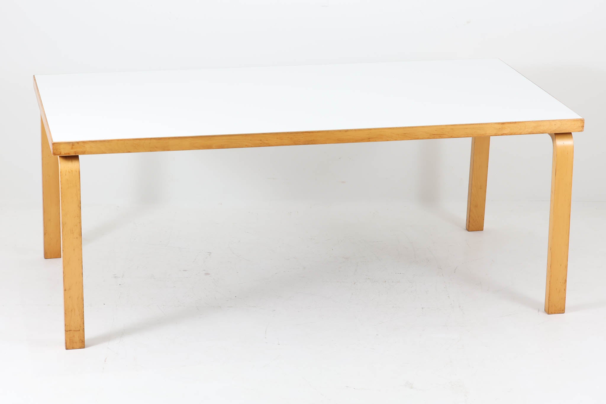 Alvar Aalto(アルヴァ・アアルト) 83 ダイニングテーブル 幅