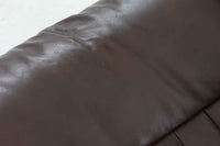 ノルウェーの家具メーカー"EKORNES"社によるストレスレスチェアです。名前の通り、ストレスを感じない快適な座り心地です。リクライニングも可能でリラックスタイムにお勧めです。本革が贅沢に使用されていますので、高級感がございます。こちらはクラウンシリーズで、使い勝手の良いmサイズです。オットマンは付属しません。本体のみの販売となります。