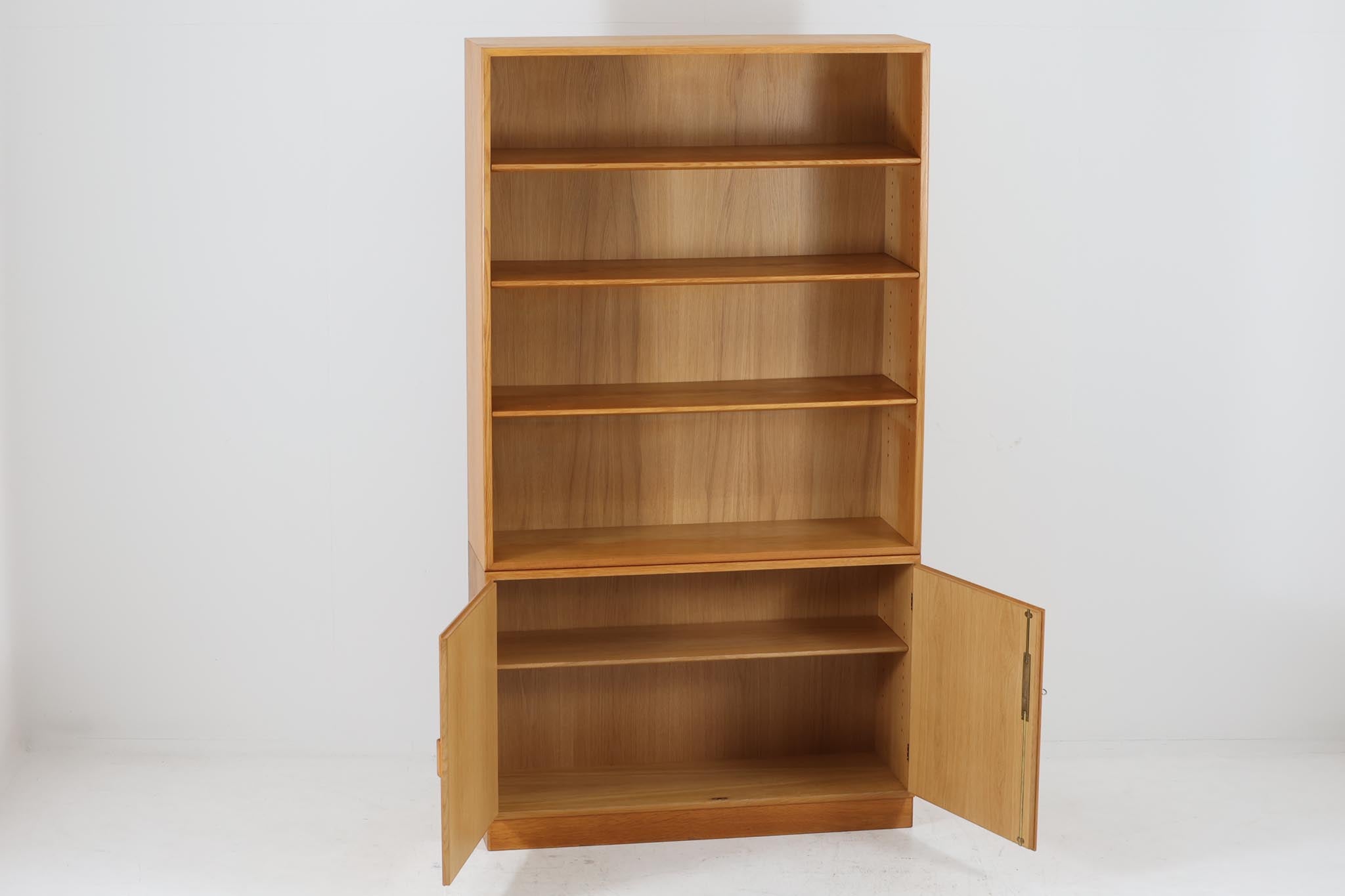 Borge mogensen(ボーエ・モーエンセン) ディスプレイシェルフ オーク材