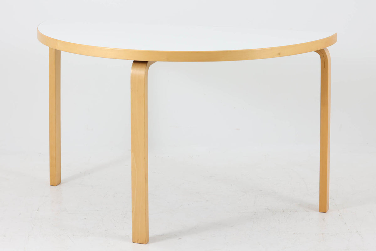 Alvar Aalto(アルヴァ・アアルト) 95 半円テーブル Artek