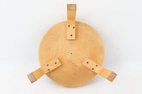 北欧より買い付けたアアルトデザインの1970年~1980年代頃に製造されたと思われるスツールです。座面に経年変化が楽しめるリノリウム素材が使用されています。経年により色味が濃くなったバーチ材が魅力的です。