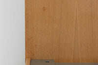 北欧より買い付けたHans J. WegnerデザインによるGETAmA社製のベッドフレームは、シンプルで洗練されたデザインが特徴です。空間を広く感じさせるスッキリとしたラインが、どんなインテリアにも調和します。本体には高品質なオーク材が使用されており、自然な木目の美しさと温かみを感じることができます。シングルサイズのマットレスに対応しています。マットレスは付属しておりませんので、別途ご用意ください。。