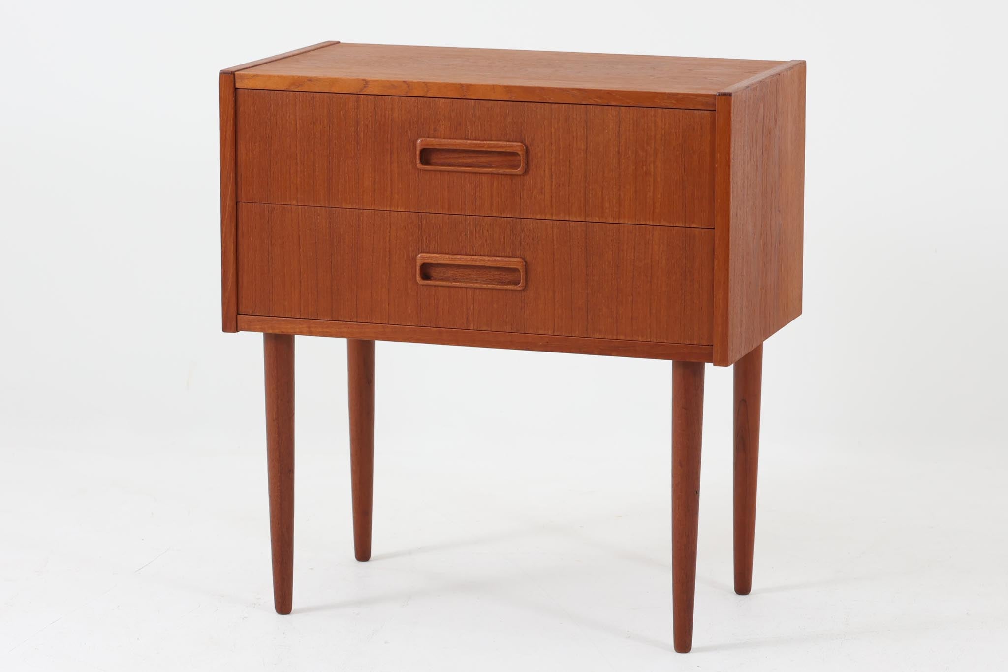 DK18073_1.jpg?v=1752039948