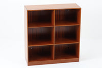 北欧より買い付けた「mogens Koch」によってデザインされたブックシェルフです。キャビネットやシェルフを組み合わせて使用するためにデザインされた物で、デンマーク家具最高峰のユニットシェルフと言われています。良質なマホガニー無垢材が使用されています。