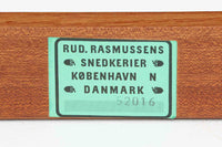 北欧より買い付けた「mogens Koch」によってデザインされたブックシェルフです。キャビネットやシェルフを組み合わせて使用するためにデザインされた物で、デンマーク家具最高峰のユニットシェルフと言われています。良質なマホガニー無垢材が使用されています。