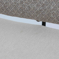 Severin Hansen Jr.(セヴェリン・ハンセン)によるデザインで、Haslev社から発表されたソファベッドです。繊細な脚部やチーク材のフレームにハンセンらしいシャープなラインが際立ち、軽やかで洗練された印象を与えます。背もたれは回転させることで、簡単に位置を変えることができ、シーンに合わせてソファとしてもデイベッドとしてもお使いいただける実用的な構造です。張地には落ち着いたトーンのファブリックを用い、北欧らしい穏やかな空気感を演出。経年により艶を増したチーク材の風合いが、上質なビンテージ家具の存在感を際立たせています。