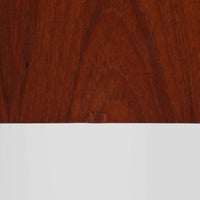 チーク材を使用したデンマーク製のソーイングテーブルです。丸みを帯びた脚部と有機的な取っ手のデザインが愛らしく、温かみのある木目が上品な印象を与えます。引き出し内には仕切りが設けられ、小物の整理にも便利。キャスター付きで移動もスムーズに行えます。ミシン台や裁縫用としてはもちろん、リビングでサイドテーブルや収納台としても活躍する汎用性の高い一台です。経年によるチークの深い色艶が、北欧ビンテージ家具ならではの趣を添えています。