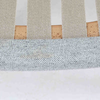 Hans J. Wegnerによってデザインされ、AP Stolen社より製造された名作AP-19、通称「ベアチェア」は、その名の通り熊が抱きかかえるような形状のアームが特徴のシングルソファです。張りぐるみのシートを支えるチーク材の脚部は、繊細さと力強さを兼ね備えた見事な造形で、ウェグナーらしい有機的なフォルムと高い快適性が融合した一台です。張地にはグレー系のファブリックを使用し、空間に馴染みやすい落ち着いた印象に仕上げられています。名作ゆえに現存数も限られ、ビンテージ市場でも高い評価を受ける希少な逸品です。