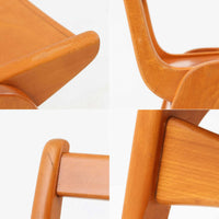 Henning Kjaernulfがデザインし、Soro Stolefabrikにより製造されたダイニングチェア。ビーチ材を用いた軽快なフォルムに、緩やかにカーブした背もたれと成形された座面を組み合わせ、快適な座り心地と美しい意匠を両立しています。スタッキング可能な実用性も備え、必要に応じて省スペースで収納できる点も魅力。北欧デザインらしい機能美と、ビンテージならではの味わい深い木の風合いを楽しめる一脚です。