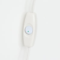 Poul Henningsenがデザインし、Louis Poulsen社から発表されたウォールランプ「PH ハット」直径30cmです。スチール製の半円形シェードは内側を淡いピンク色に仕上げ、点灯時には柔らかで温かみのある光を壁面に広げます。シンプルながら緻密に計算された光の効果はヘニングセンならではの魅力で、寝室や廊下、リビングの補助照明として最適です。1950年代に誕生したモデルは現在でも高く評価されており、ビンテージならではの風合いと希少性を備えています。元々は2サイズ展開で、本品は現行品には存在しない大サイズの希少モデルです。