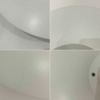 北欧より買い付けたLouis Poulsen社製「PH4」は、Poul Henningsenによる名作照明で、直径40cmの程よいサイズとアルミの軽やかな質感が魅力です。PH5と並ぶ人気を誇り、3枚シェード構造が光を柔らかく拡散し落ち着いた空間を演出します。経年の風合いも楽しめ、ダイニングやリビング、書斎や寝室まで幅広く活躍するビンテージ品です。