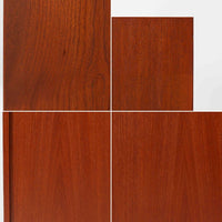 チーク材とビーチ材を組み合わせた北欧ビンテージのローボードで、直線的で端正なフォルムの中に素材の表情が美しく表れた一台です。引き戸仕様の前面は空間をすっきりと見せ、コンパクトなサイズ感ながら内部は左右に分かれた収納構造で、オーディオ機器や書類、小物類まで整理しやすい設計です。脚付き構造による軽やかな佇まいと、経年によって深みを増した木肌の風合いが、当時の丁寧なつくりとビンテージならではの存在感を感じさせ、リビングや書斎、寝室の収納家具として幅広く活躍します。