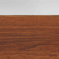 レナート・ベンダーがデザインし、Ulferts Mobler社により製作されたCoronaキャビネットは、小ぶりなサイズ感と端正な佇まいが魅力の北欧ビンテージ家具です。チーク材の美しい木目を活かしたシンプルな箱型構造に、脚部の控えめな意匠が軽やかさを添えています。取っ手部分には異素材となるローズウッドが用いられており、チーク材とのコントラストがさりげないアクセントとして全体の表情を引き締めています。内部は使いやすい収納空間を備え、食器や書類、小物類の整理に適しており、リビングや書斎、玄関周りなど幅広いシーンで活躍します。年月を経て深みを増した素材感と、丁寧な作りが感じられる一台です。