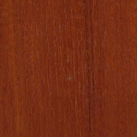 スウェーデン製のこちらのオープンシェルフは、チーク材の温かな木目とオーク材の脚部を組み合わせた軽やかな佇まいが魅力で、上段の棚板と下段のスライド扉収納を備えた実用性の高い構成が特徴の北欧ビンテージ家具です。丸い掘り込み取手や細身のフレームなど繊細なディテールが空間を柔らかく彩り、本や雑貨、食器などを美しく見せながら整頓でき、経年で深まった木肌の風合いがインテリアに落ち着きと温もりを与える一台です。