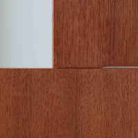 スウェーデン製のこちらのオープンシェルフは、チーク材の温かな木目とオーク材の脚部を組み合わせた軽やかな佇まいが魅力で、上段の棚板と下段のスライド扉収納を備えた実用性の高い構成が特徴の北欧ビンテージ家具です。丸い掘り込み取手や細身のフレームなど繊細なディテールが空間を柔らかく彩り、本や雑貨、食器などを美しく見せながら整頓でき、経年で深まった木肌の風合いがインテリアに落ち着きと温もりを与える一台です。