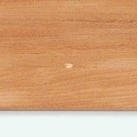 北欧ビンテージらしい機能性と素材の美しさが際立つキッチンキャビネットです。前板には深みのあるチーク材、脚部やフレームにはオーク材が用いられ、落ち着きと軽やかさを併せ持つ佇まいに仕上げられています。上部の引き出しと下部の開き扉収納を備え、カトラリーや食器、リネン類まで整理しやすい構造。幅150cmのゆとりあるサイズ感は収納力に優れ、キッチンやダイニング空間の主役として、経年変化を楽しみながら長く使える北欧ビンテージならではの一台です。