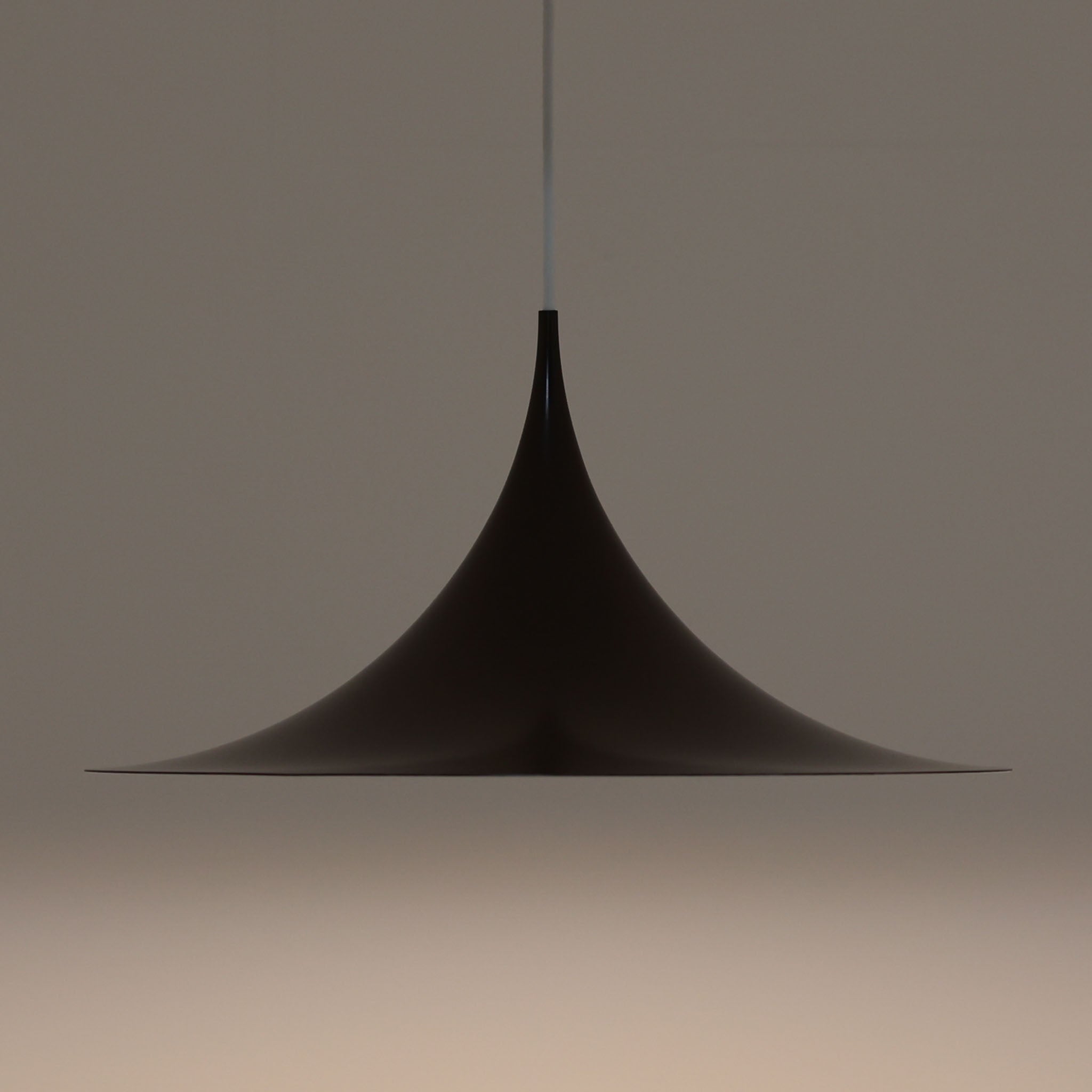 Fog & Morup ペンダントライト ブラウン Semi 直径47cm Claus Bonderup