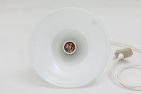 北欧より買い付けた、Royal Copenhagen(旧Holmgaard)社製ビンテージランプです。珍しい形のデザインで、天井から吊るすだけでお部屋を可愛く演出してくれそうです。