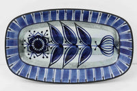 ロイヤルコペンハーゲン社製、Beth Breyenデザイン、Teneraシリーズのトレイです。こちらは希少なアルミニア窯産のものになり1969年頃より前に作られたお品となります。