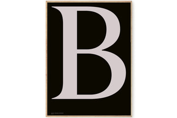 PLAYTYPEはデンマークにあるデザイン会社e-Typesによって設立された世界初の『フォント専門ブランド』。それはただのフォントではありません。歴史やコンテキストが感じられるフォントです。例えば、Berlingskeシリーズのポスターは、1749年に設立され、現在も存在しているデンマーク最古の新聞社『BerlingskeTidende』の為にデザインされたフォントが使用されています。シンプルながらも奥が深いフォントの世界を体験してみましょう。