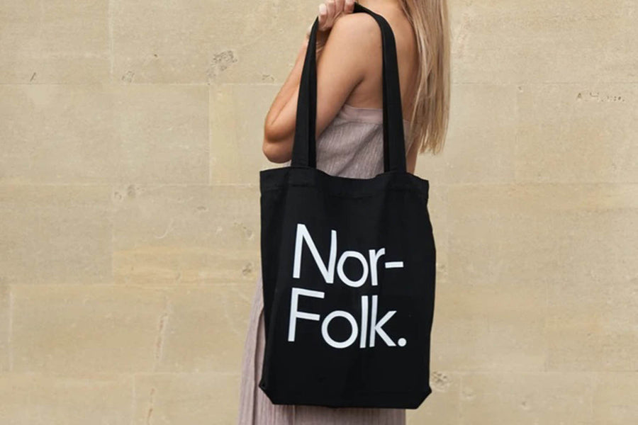「Nor-Folk」はイギリスに住む夫婦が、子育てを楽しもうと考えて立ち上げたブランドです。シンプルでモノトーンな雰囲気が魅力的。可愛らしくてユニークなデザインなのでお祝いのプレゼントにも最適です。