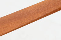 PeterHvidt&Orlamolgaardによってデザインされた「model130」です。良質なチーク無垢材が贅沢に使用されており、今は無き名工France&sonの熟練の職人によって作成された名作椅子です。クッション内部にはスプリングが内包されており座り心地も良好です。デンマークのDesignmuseumにも記載されている希少な作品です。