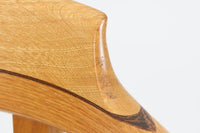 1975年にDFDSフェリー社の豪華客船のためにデザインされた、PP52アームチェアです。ザ・チェアのリ・デザインであり、現行品でも販売があるスタンダードモデルです。フレームには良質なオーク材が使用されています。