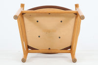 1975年にDFDSフェリー社の豪華客船のためにデザインされた、PP52アームチェアです。ザ・チェアのリ・デザインであり、現行品でも販売があるスタンダードモデルです。フレームには良質なオーク材が使用されています。