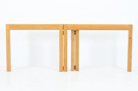 北欧より買い付けました。必要に応じて脚を折りたたんで収納できるモーエンセンならではの機能的なセンターテーブルです。希少なモデルですが、幅90cmは現地でも見かけたことの無い小ぶりで使い勝手の良いサイズ感です。良質なオーク材が使用されています。