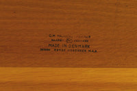 Borgemogensenデザインのダイニングテーブルです。良質なオーク無垢材が使用されておりシンプルなデザインながらも大変美しいテーブルに仕上がっています。