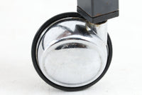 デンマークで買い付けました。天板の大きさは拡張出来、キャスターも付属していますので、使い勝手が良さそうです。