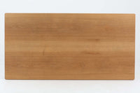 Borgemogensenデザインのダイニングテーブルです。現在は「Fredericia」社から販売がある名作テーブルです。こちらはビンテージ品のためBorgemogenseが在籍していた「FDB」社で作製されたものとなります。製造年が記載されていることが個人的には嬉しいところです。1961年製造と記載がございます。