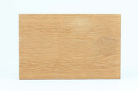 北欧より買い付けたサイドテーブルです。天板と脚の角はトメ加工が施されています。SeverinHansenJr.の代表的なデザインです。オーク材の希少なモデルです。