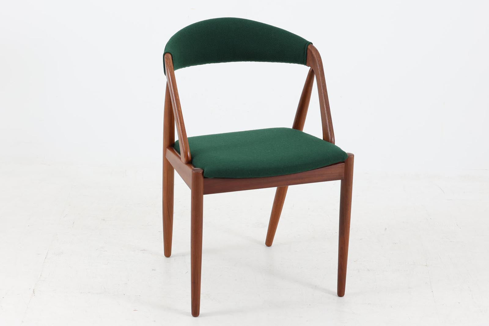 Dining Chair ” NV31 ” by Kai Kristiansen | phono | 金沢 北欧