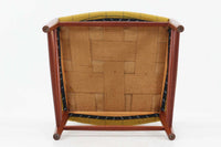 背もたれの曲面、貫の数が特徴的な"PeterHvidt&Orlamolgaard"によってデザインされたチェアです。当時の希少なチーク材が使用されたフレームは、手作りでデンマークの名工"Soborg社"熟練の職人によって作成されています。背もたれの縁は椅子を引きやすい様に、貫の数は強度面も併せ持っています。少し大きめでゆったりとした安楽性の高い座り心地です。デスクチェアとしてはもちろんリビングに置いても素敵だと思います。