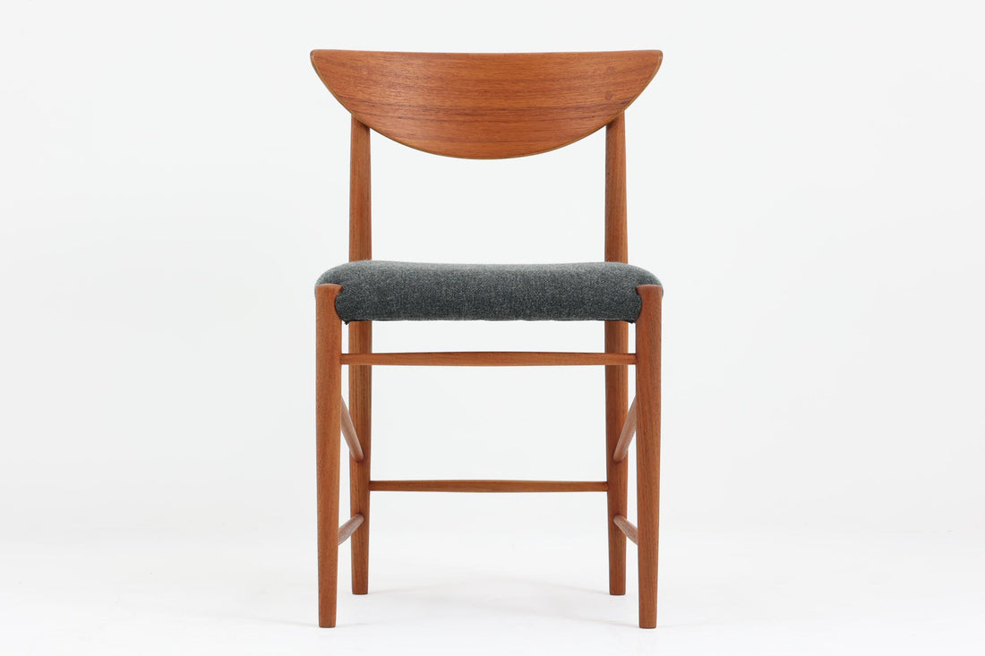 「Peter Hvidt & Orla Molgaard」によってデザインされたチェアは、その背もたれの曲線と独特の貫の数が特徴的です。当時の希少なチーク材が使用され、フレームはデンマークの名工である"Soborg社"の熟練した職人によって手作りされました。背もたれの縁は椅子を引きやすくする工夫が施され、貫の数は強度を兼ね備えています。少し大きめでゆったりとした安楽性の高い座り心地が特徴で、デスクチェアとしてだけでなく、リビングに置いても素敵な雰囲気を醸し出します。