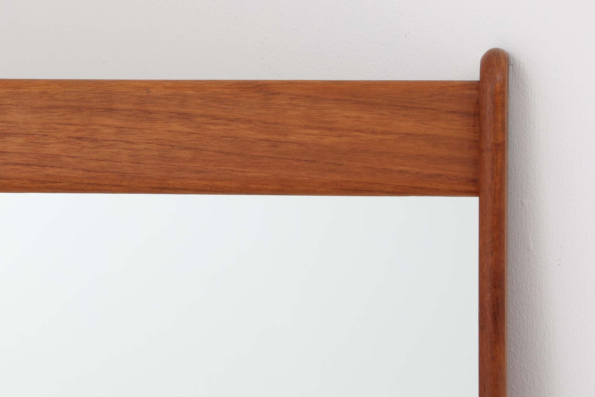 デンマーク製 チーク材ミラー 棚付き 壁掛け/立掛け 高さ111cm 北欧