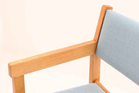 デンマークより買い付けたウェグナーデザインによるチェアです。お子様の使用にも耐えれる堅牢でしっかりとした造りです。良質なオーク材が使用されており飽きの来ないデザインです。