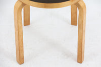 北欧より買い付けたアルヴァ・アアルトデザインNo66チェアです。非常にすっきりとしたフォルムで名作椅子ならではの風合いが感じられます。ビンテージ品ならではの味わい深い雰囲気はお部屋に温かみを与えてくれそうです。