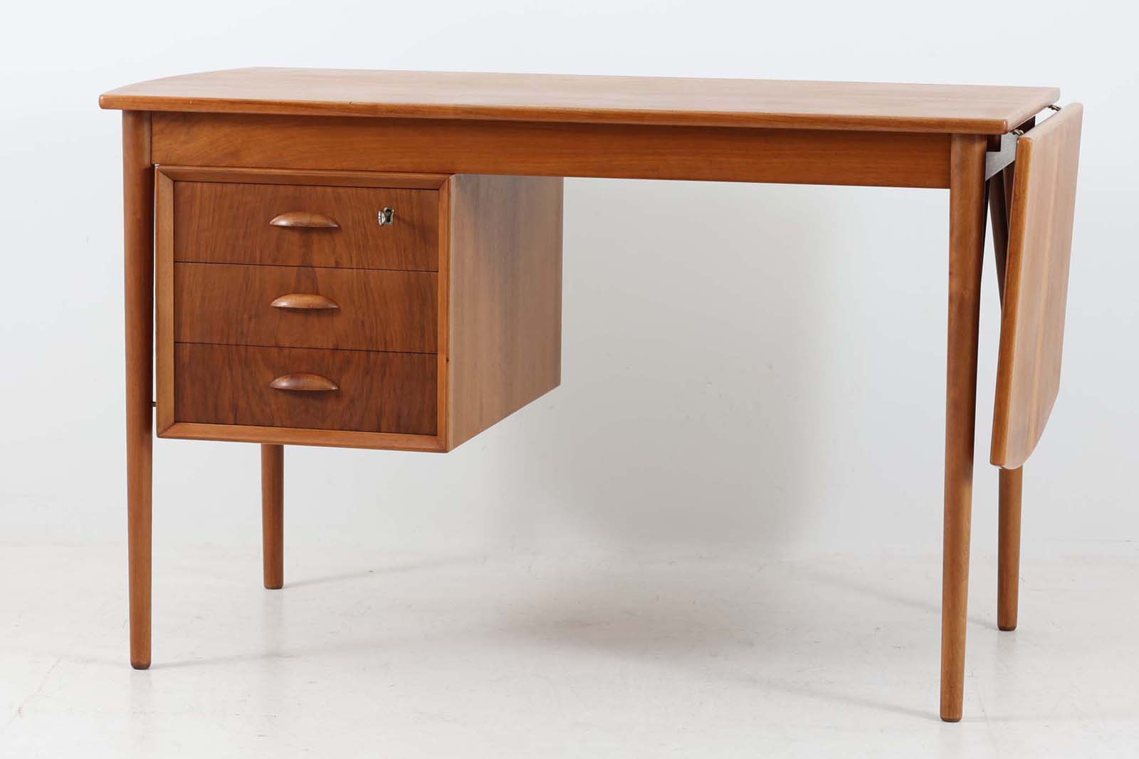北欧 デンマーク ヴィンテージ チーク 片袖 デスク デンマーク製 希少な拡張式片袖デスク チーク×ビーチ材 北欧家具
